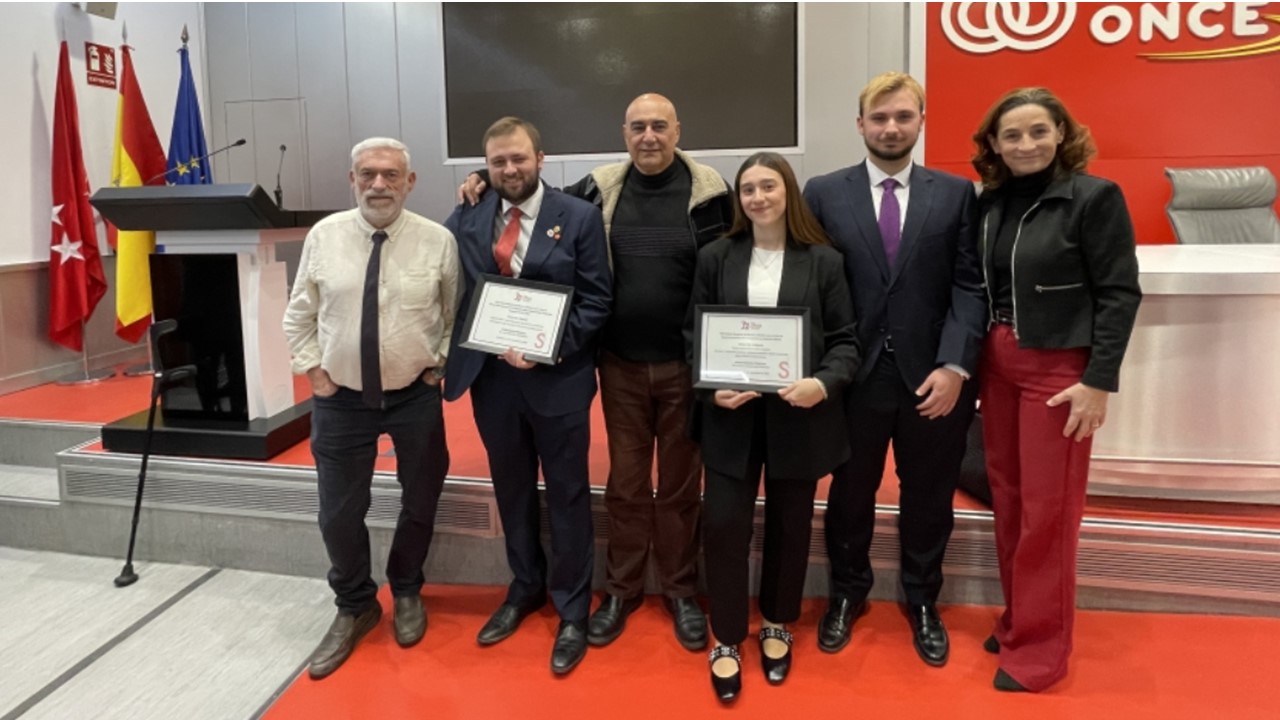 Un equipo de investigación de la Facultad de Veterinaria recibe el Premio Duquesa de Soria 2025 en dos categorías